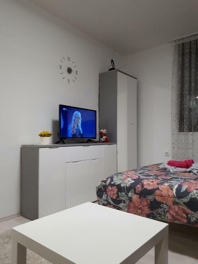 Studio Apartman Marija Загреб Экстерьер фото